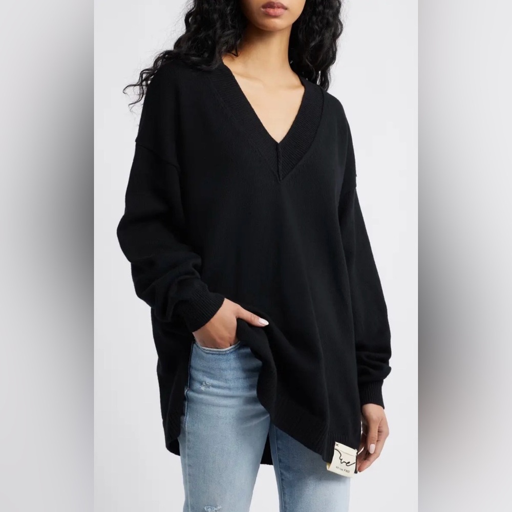 Free People/We the Free Chelsea Tunic Sweater in Black Magic Size M. NWT